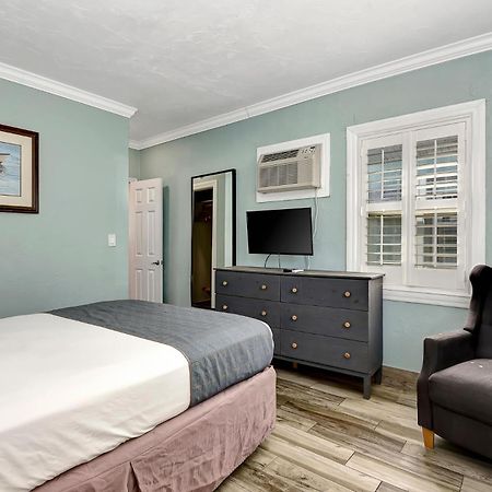 Shoreline Suites & Cabana Cottages - Beachfront Daytona Beach Exteriör bild