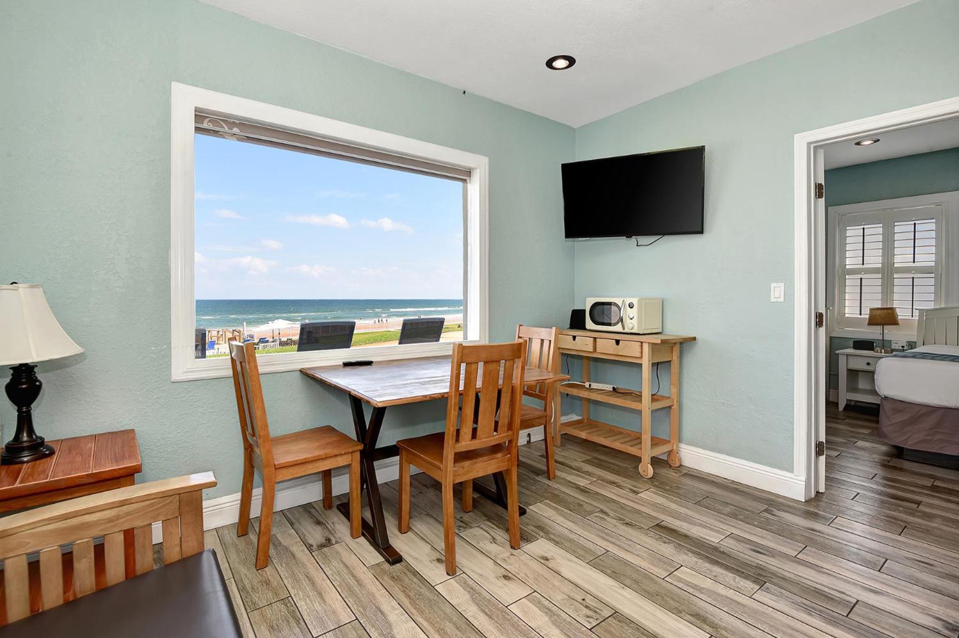 Shoreline Suites & Cabana Cottages - Beachfront Daytona Beach Exteriör bild