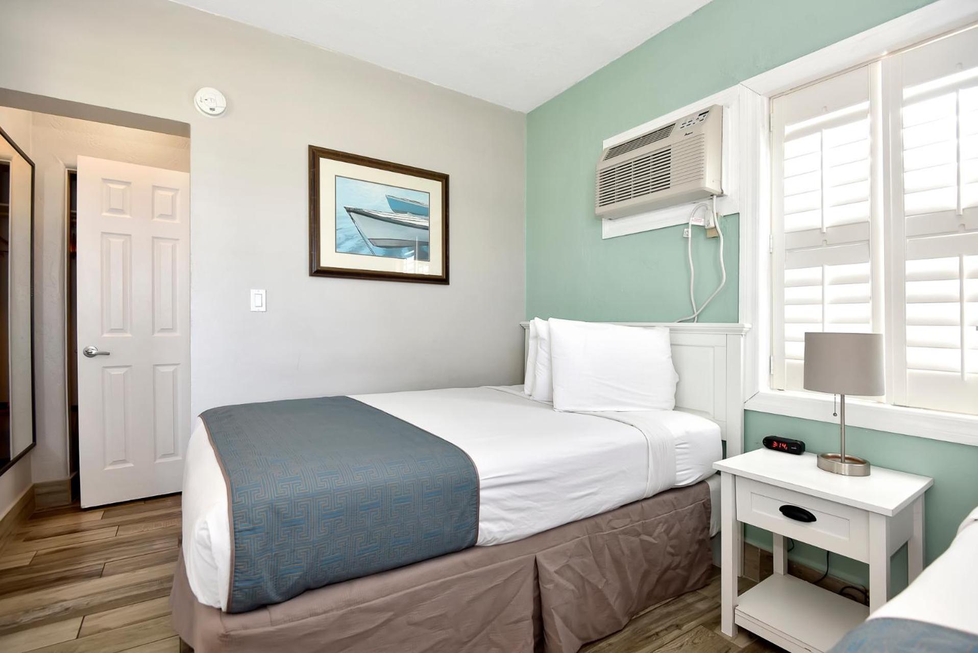 Shoreline Suites & Cabana Cottages - Beachfront Daytona Beach Exteriör bild