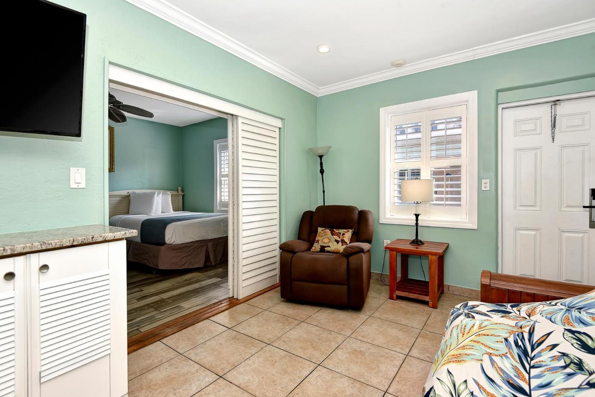 Shoreline Suites & Cabana Cottages - Beachfront Daytona Beach Exteriör bild