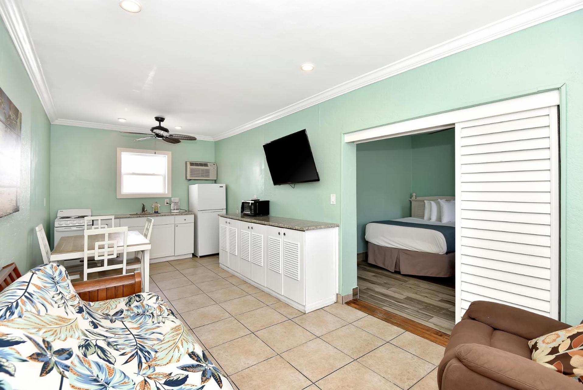 Shoreline Suites & Cabana Cottages - Beachfront Daytona Beach Exteriör bild